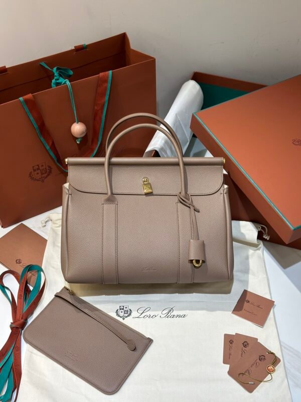 19 Loro Piana Loom L32 Grained Calfskin Handbag 33cm Designer Tote Bag with Padlock & Pouch