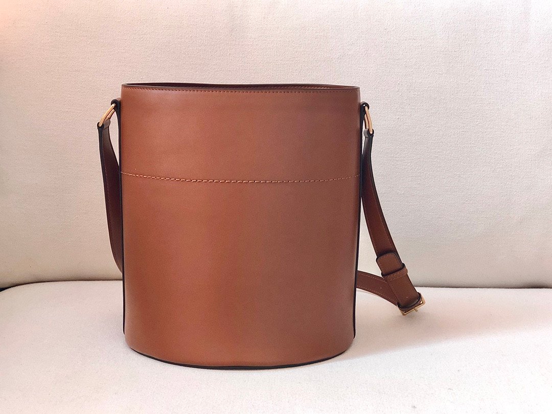 Luxury Celine Maillon Triomphe Tan Bucket Bag 25x29cm Pig Nose Gold Hardware Crossbody for Women 2