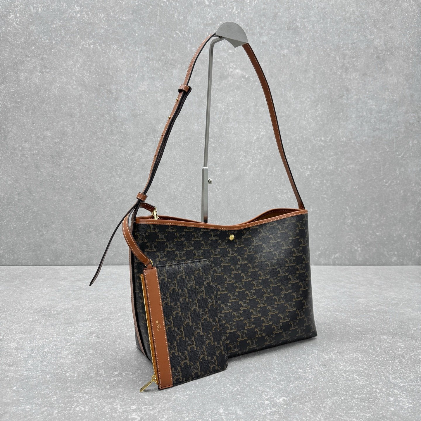 CELINE Soft Shopper Bag 33cm Triomphe Canvas Calfskin Large Tote 13-inch Laptop Chic French Shoulder Bag CELINE Soft Shopper Bag 33cm Triomphe Canvas Calfskin Large Tote 13-inch Laptop Chic French Shoulder Bag