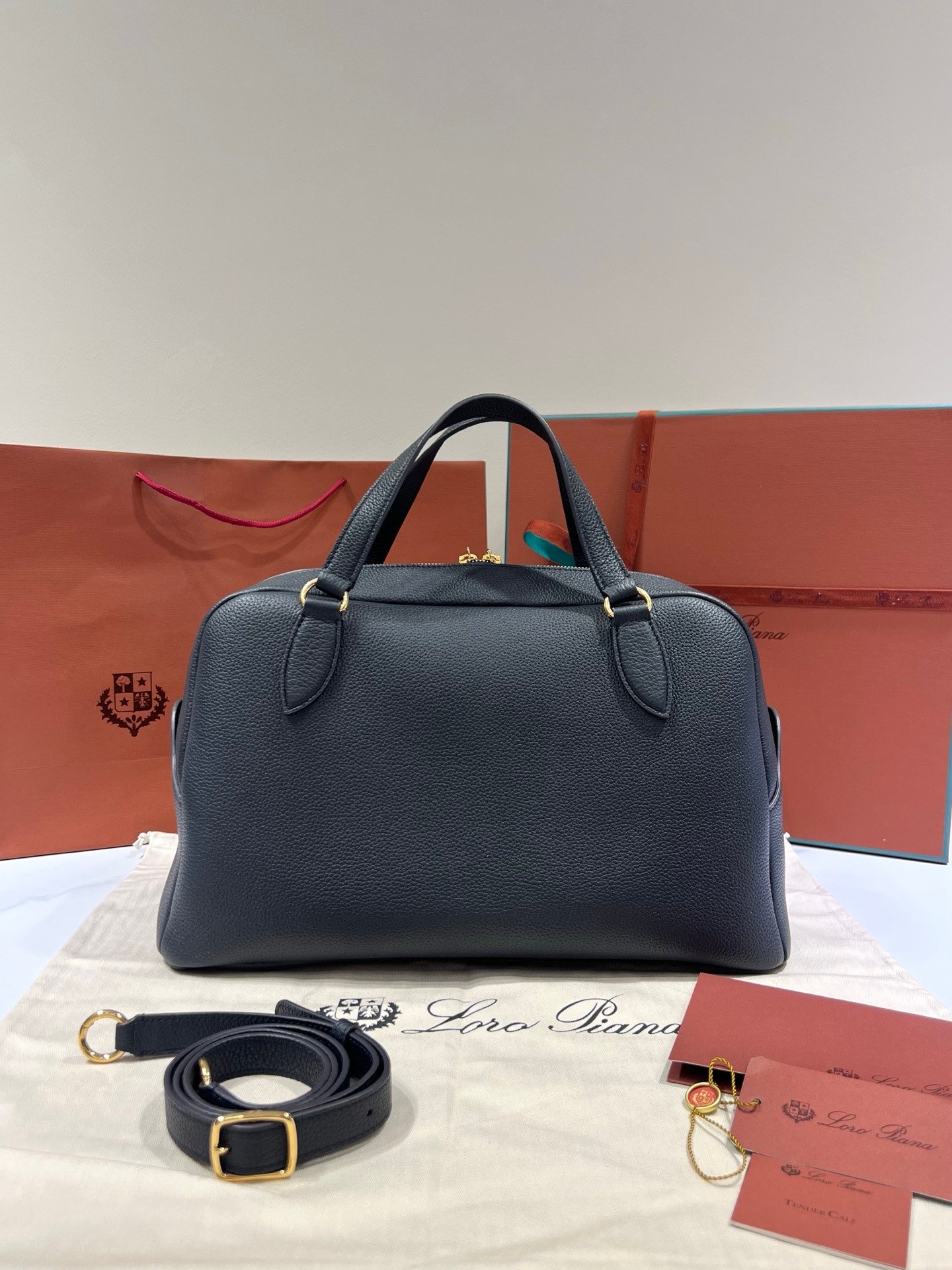 Loro Piana Needle Bag 39cm Tender Calfskin Large Leather Satchel with Detachable Crossbody Strap High-End Designer Handbag