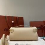 Loro Piana Extra Softy L33 Bag Quiet Luxury Fine-Grained Leather Handbag with Crossbody Strap