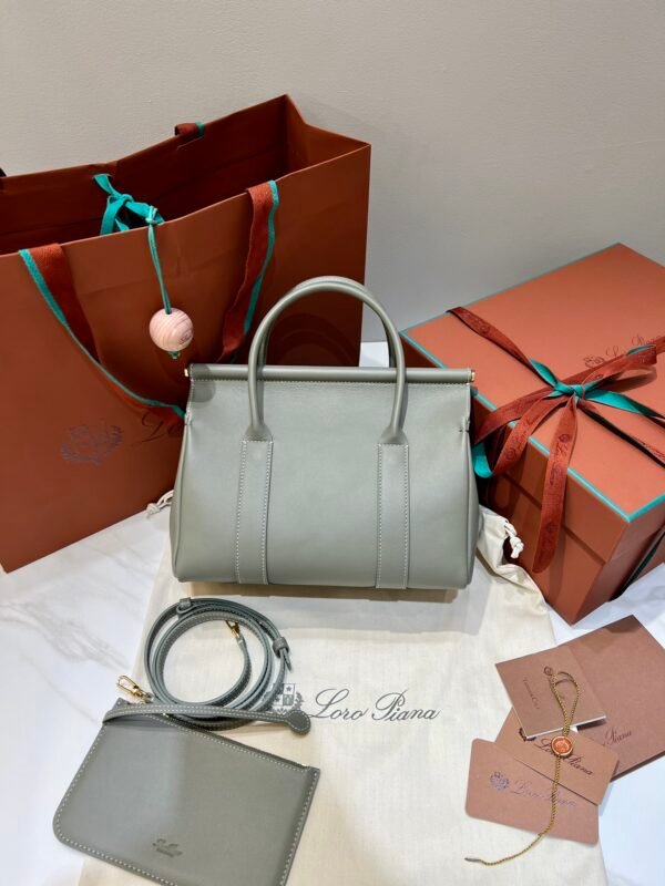 2 Loro Piana Loom L25 Handbag Grained Leather Designer Top Handle Bag with Crossbody Strap