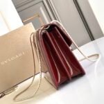 BVLGARI Serpenti Forever Glossy Calfskin Shoulder Bag 25cm Multi-Compartment Chain Bag with Snakehead Closure BVLGARI Serpenti Forever Glossy Calfskin Shoulder Bag 25cm Multi-Compartment Chain Bag with Snakehead Closure