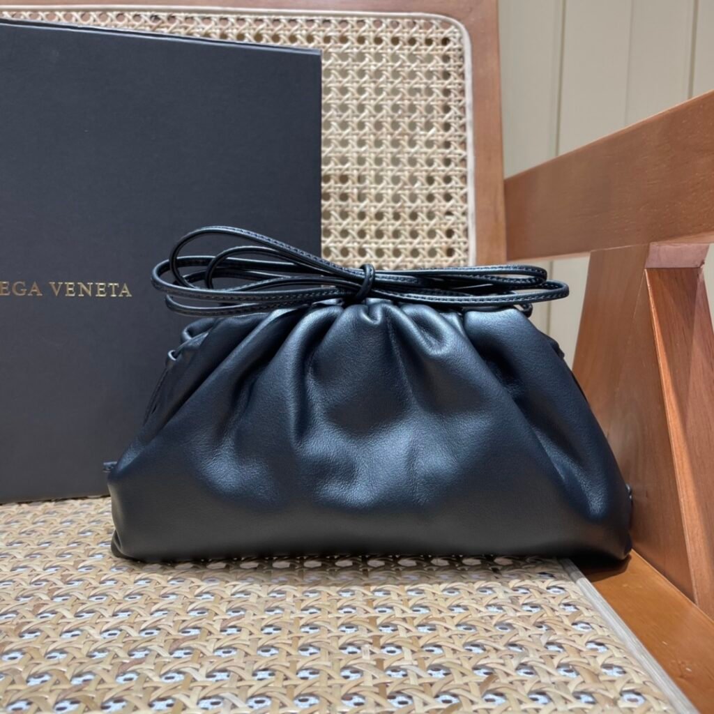 Bottega Veneta The Mini Pouch Bag 22cm Calfskin Leather Clutch & Crossbody Shoulder Bag 8 Colors Dumpling Purse – Image 2 Bottega Veneta The Mini Pouch Bag 22cm Calfskin Leather Clutch & Crossbody Shoulder Bag 8 Colors Dumpling Purse – Image 2