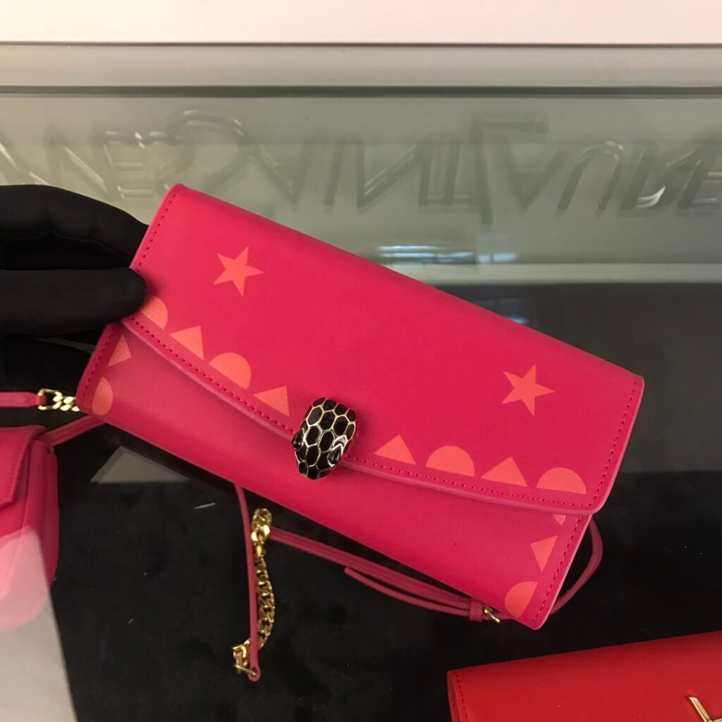 Bvlgari Magenta Leather Continental Zipper Wallet 19cm Authentic Serpenti Head Crossbody Chain Shoulder Bag – Image 2 Bvlgari Magenta Leather Continental Zipper Wallet 19cm Authentic Serpenti Head Crossbody Chain Shoulder Bag – Image 2