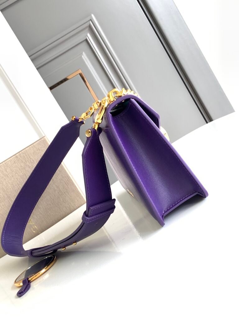 BVLGARI Serpenti East-West Maxi Chain Bag Bright Amethyst Purple Calf Leather – Image 2 BVLGARI Serpenti East-West Maxi Chain Bag Bright Amethyst Purple Calf Leather – Image 2