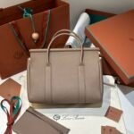 Loro Piana Loom L32 Grained Calfskin Handbag 33cm Designer Tote Bag with Padlock & Pouch Loro Piana Loom L32 Grained Calfskin Handbag 33cm Designer Tote Bag with Padlock & Pouch