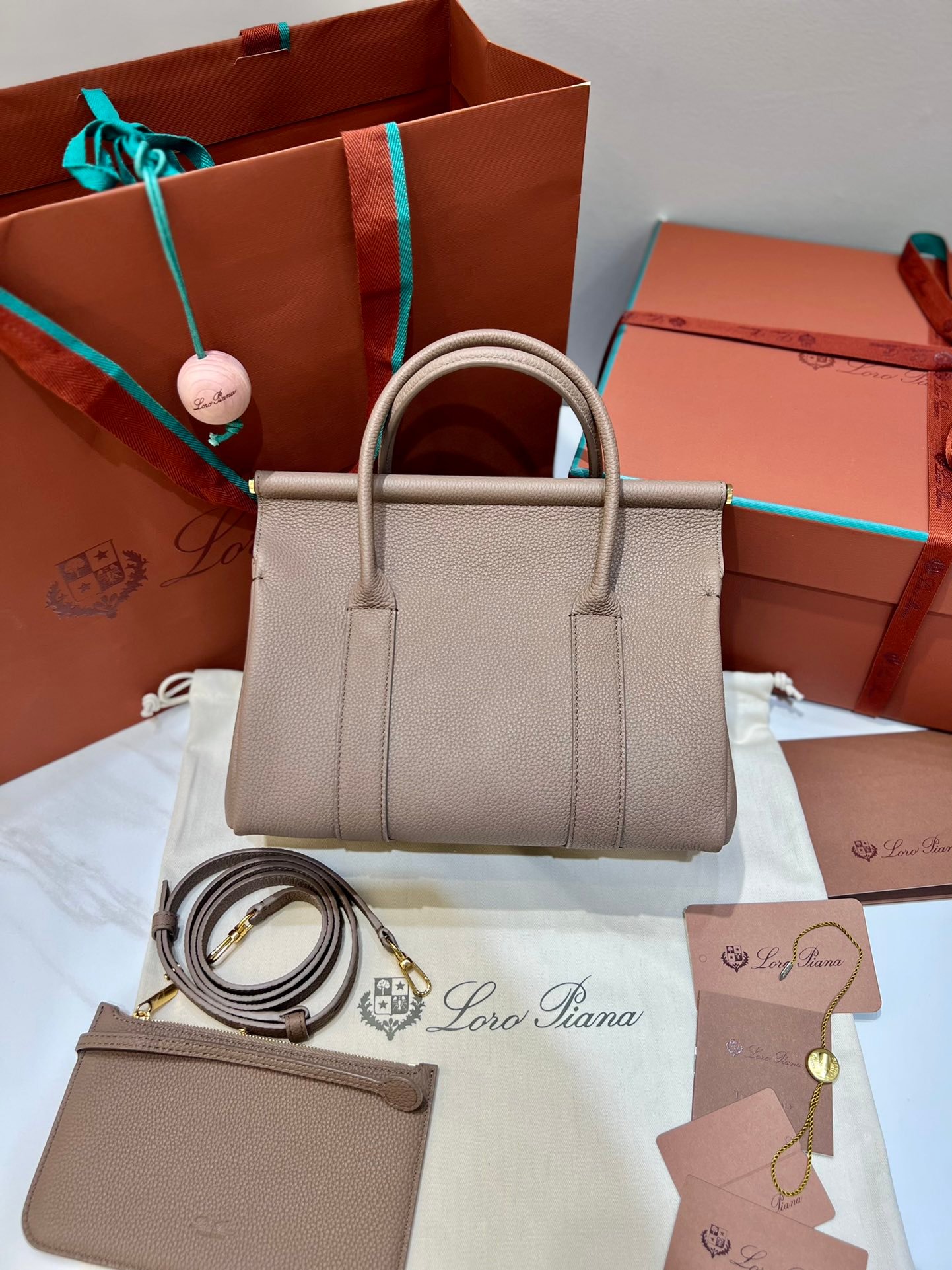 Loro Piana Loom L25 Handbag Grained Leather Designer Top Handle Bag with Crossbody Strap Loro Piana Loom L25 Handbag Grained Leather Designer Top Handle Bag with Crossbody Strap