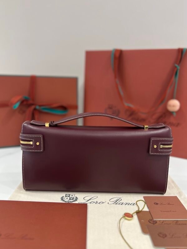 Loro Piana Extra L29 Clutch Bag 29cm Saddle Leather Elegant Handmade Designer Leather Handheld Purse with Signature Gold Padlock