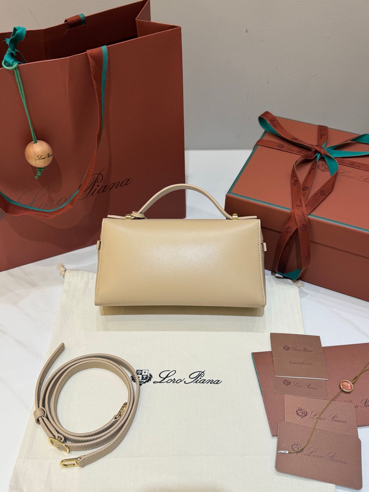 Loro Piana Extra Bag L23 Smooth Calfskin Top Handle Crossbody Bag 23cm for Women Aesthetic Vanity Case Handbag Loro Piana Extra Bag L23 Smooth Calfskin Top Handle Crossbody Bag 23cm for Women Aesthetic Vanity Case Handbag