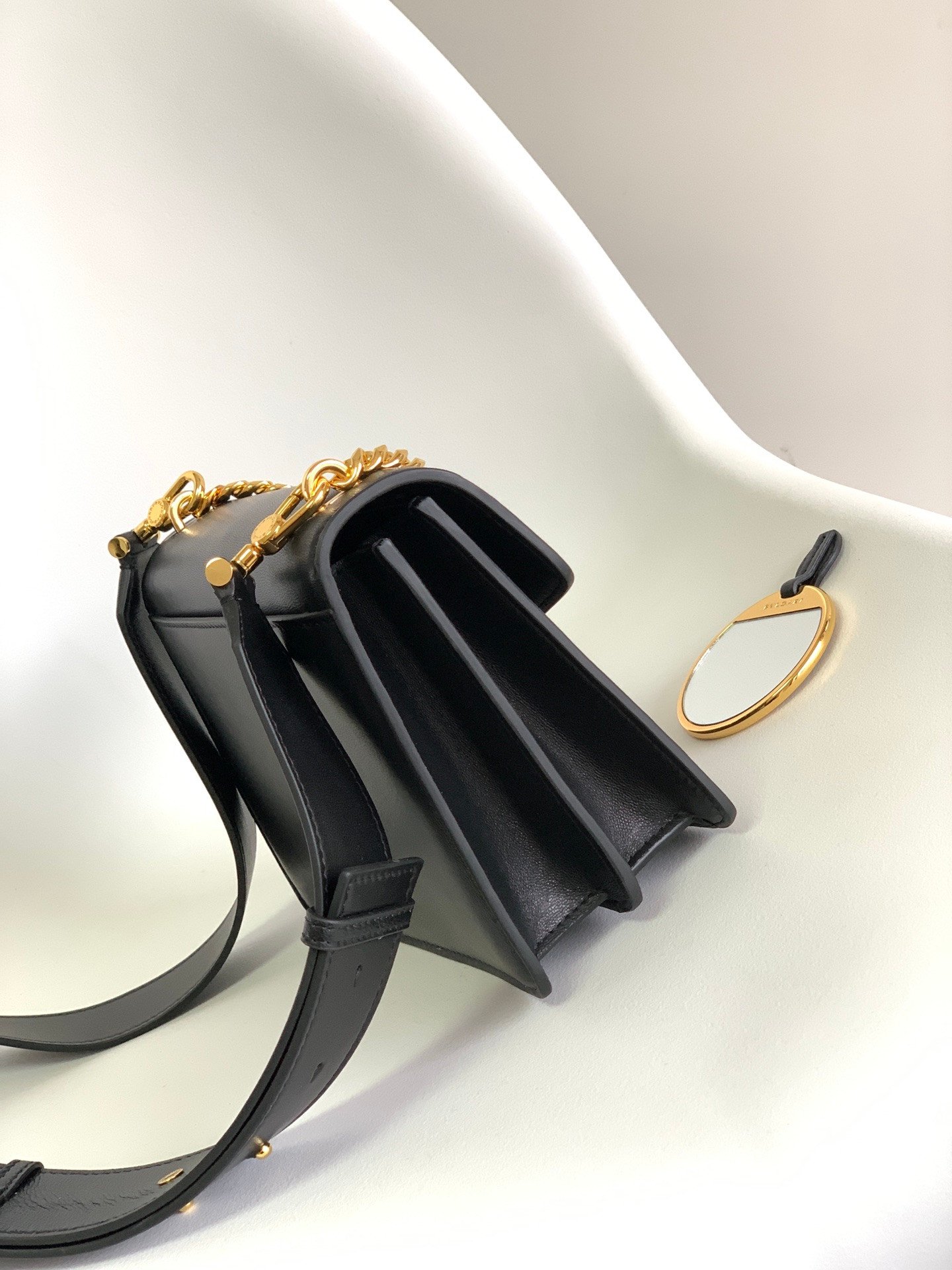BVLGARI Serpenti Forever Lambskin Crossbody Bag 20cm Luxury Iconic Snakehead Shoulder Bag with Detachable Wide Strap