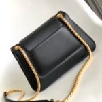 BVLGARI Serpenti Reverse Small Shoulder Bag 22.5cm Quilted Metropolitan Calf Leather Crossbody Chain Bag with Magnetic Snakehead Closure BVLGARI Serpenti Reverse Small Shoulder Bag 22.5cm Quilted Metropolitan Calf Leather Crossbody Chain Bag with Magnetic Snakehead Closure