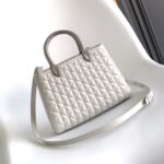 BVLGARI Serpentine Duo Tote Bag 21.5cm Designer Quilted Patent Leather Evening Bag with Snake Handles BVLGARI Serpentine Duo Tote Bag 21.5cm Designer Quilted Patent Leather Evening Bag with Snake Handles