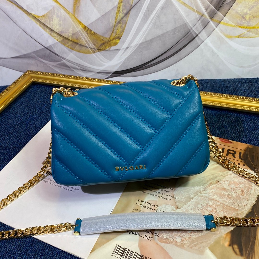 BVLGARI Serpenti Forever Chevron Quilted Calfskin Shoulder Bag 22.5cm Women’s Crossbody Handbag with Iconic Snakehead Closure BVLGARI Serpenti Forever Chevron Quilted Calfskin Shoulder Bag 22.5cm Women’s Crossbody Handbag with Iconic Snakehead Closure