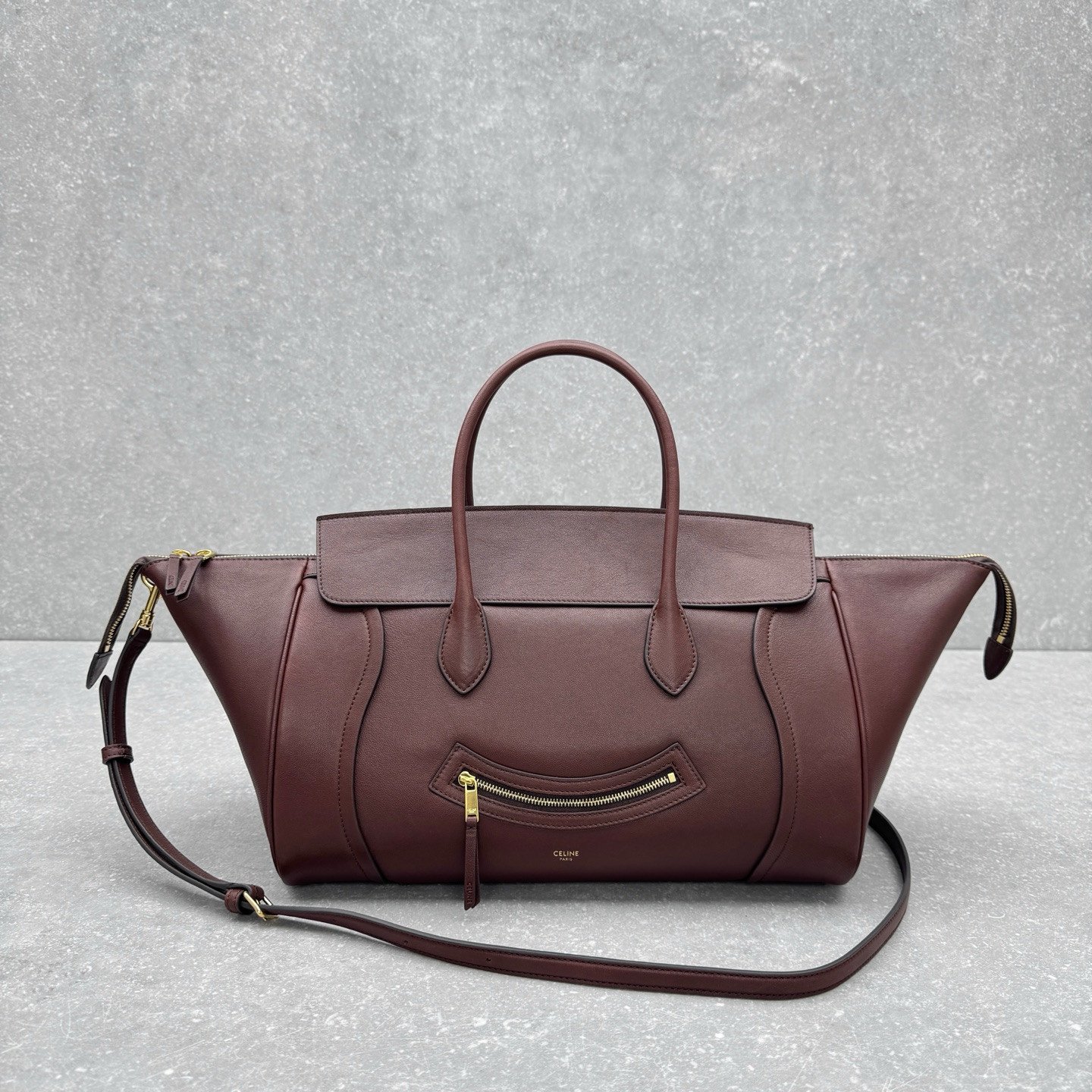 Celine New Luggage Smile Bag 36cm Medium Suede & Smooth Leather Handbag Classic Retro Tote with Crossbody Strap Celine New Luggage Smile Bag 36cm Medium Suede & Smooth Leather Handbag Classic Retro Tote with Crossbody Strap