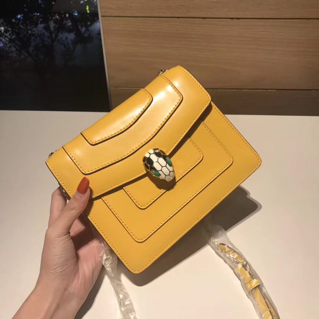 BVLGARI Serpenti Forever Shoulder Bag 20cm Small Calfskin Leather Crossbody Bag Chain Strap 6 Colors – Image 5 BVLGARI Serpenti Forever Shoulder Bag 20cm Small Calfskin Leather Crossbody Bag Chain Strap 6 Colors – Image 5