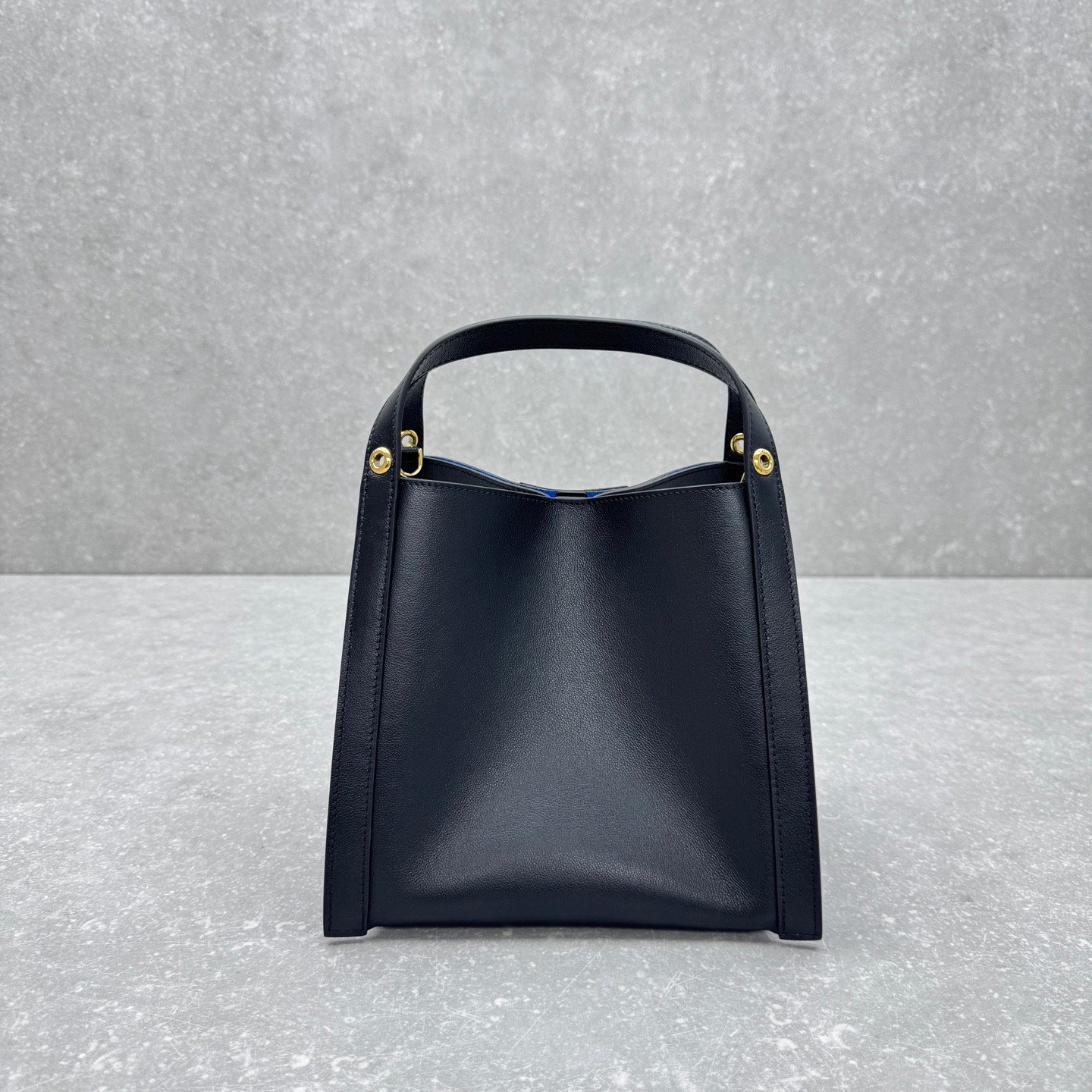 CELINE Cubo Medium Bucket Bag 23cm Triomphe Canvas & Calfskin Handbag with Crossbody Strap & Large Capacity CELINE Cubo Medium Bucket Bag 23cm Triomphe Canvas & Calfskin Handbag with Crossbody Strap & Large Capacity