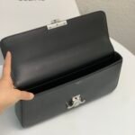 Celine Triomphe 30cm Horizontal Bag Top-Tier Leather Chain Bag for Women Retro Aesthetic Underarm Bag 26