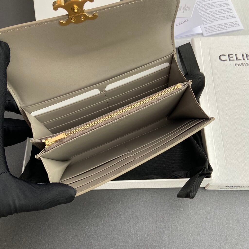 CELINE TRIOMPHE Large Flap Wallet 19cm WOC in Canvas, Black &amp; Pebble Calfskin &ndash; Image 12