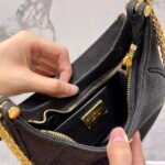 BVLGARI Serpenti Ellipse Small Crossbody Bag 20cm Calf Leather Crescent Hobo Shoulder Bag with Snakehead Closure BVLGARI Serpenti Ellipse Small Crossbody Bag 20cm Calf Leather Crescent Hobo Shoulder Bag with Snakehead Closure