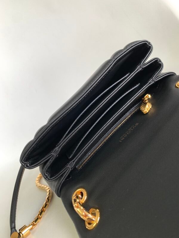 26 BVLGARI Serpenti Reverse Small Shoulder Bag 22.5cm Quilted Metropolitan Calf Leather Crossbody Chain Bag with Magnetic Snakehead Closure