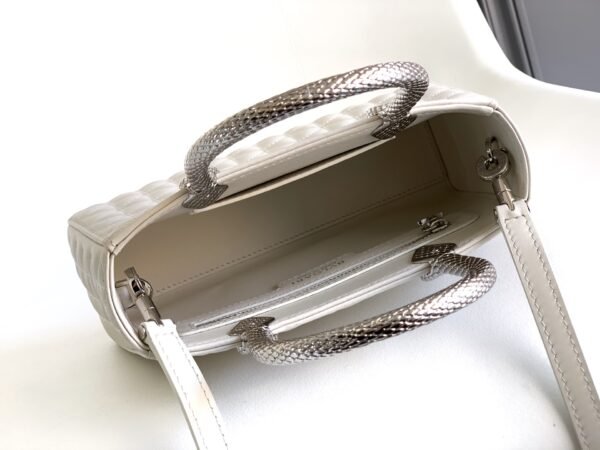 26 BVLGARI Serpentine Duo Tote Bag 21.5cm Designer Quilted Patent Leather Evening Bag with Snake Handles