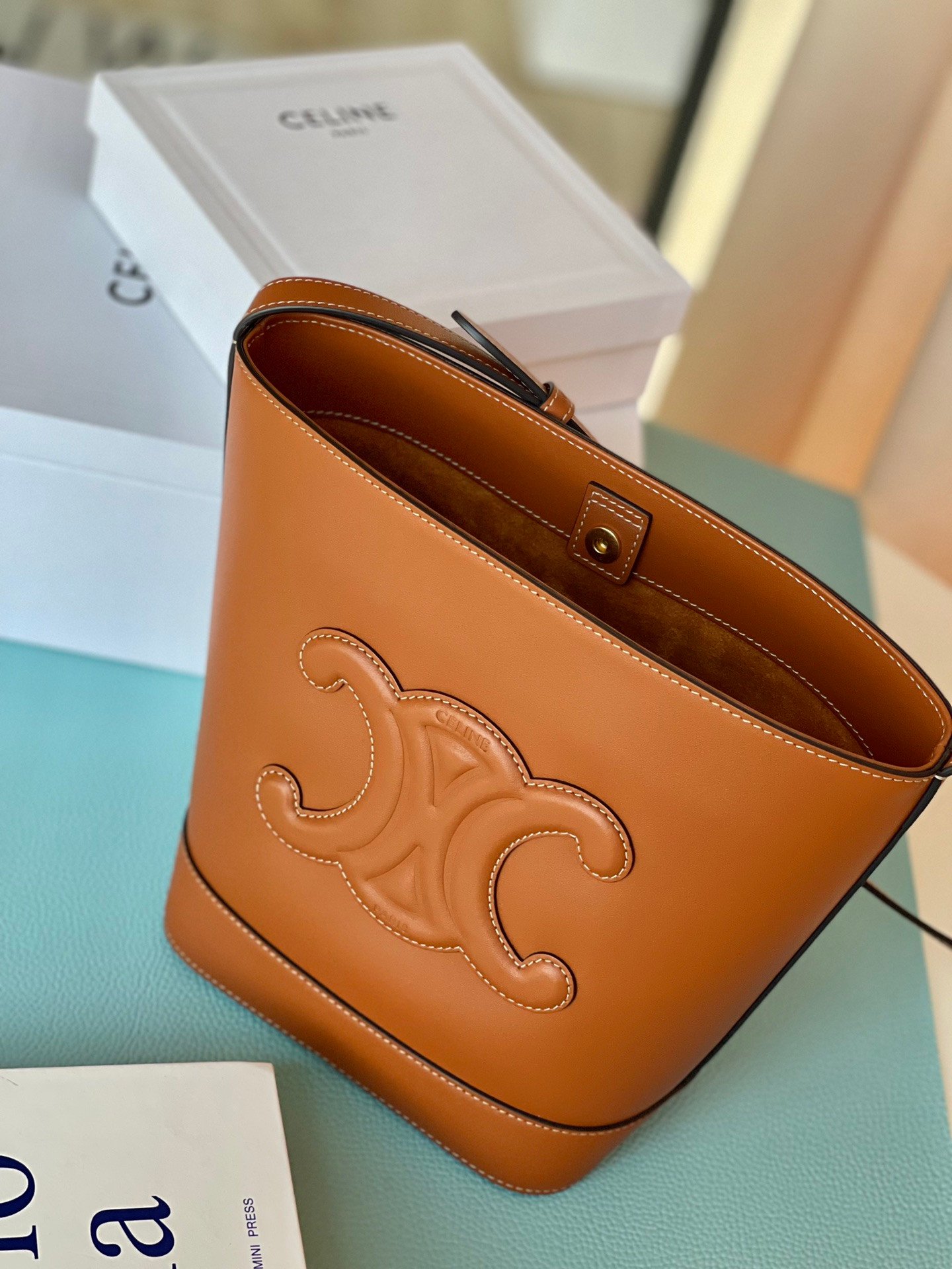 Celine Cuir Triomphe Small Bucket Bag 22x30cm Smooth Calfskin Leather Shoulder and Crossbody Handbag for Women 27