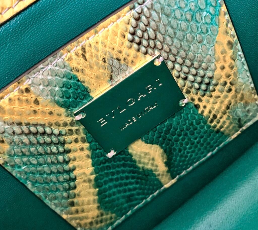 BVLGARI Serpenti Forever Shoulder Bag Emerald Green Gold-Trimmed Python Skin Crossbody Luxury Handbag – Image 14 BVLGARI Serpenti Forever Shoulder Bag Emerald Green Gold-Trimmed Python Skin Crossbody Luxury Handbag – Image 14