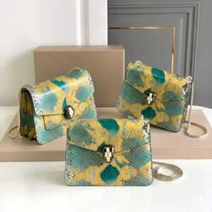 BVLGARI Serpenti Forever Shoulder Bag Emerald Green Gold-Trimmed Python Skin Crossbody Luxury Handbag BVLGARI Serpenti Forever Shoulder Bag Emerald Green Gold-Trimmed Python Skin Crossbody Luxury Handbag