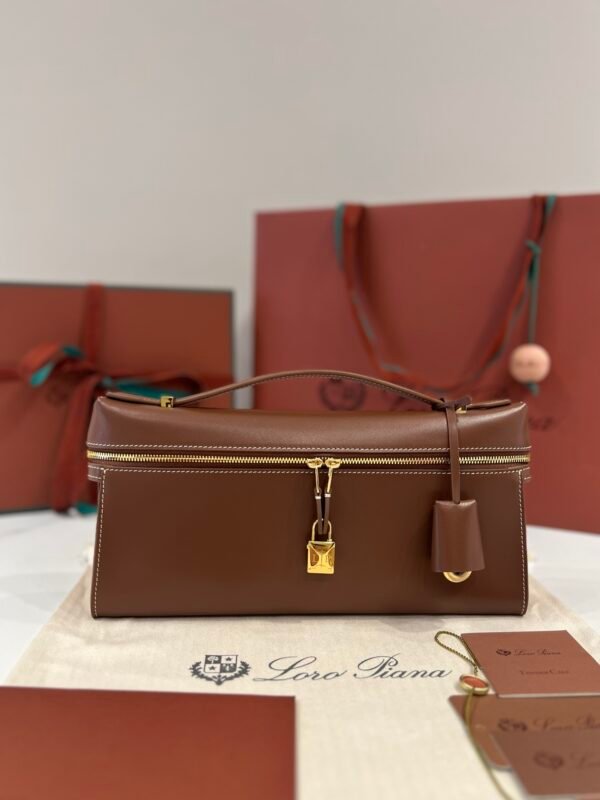 Loro Piana Extra L29 Clutch Bag 29cm Saddle Leather Elegant Handmade Designer Leather Handheld Purse with Signature Gold Padlock