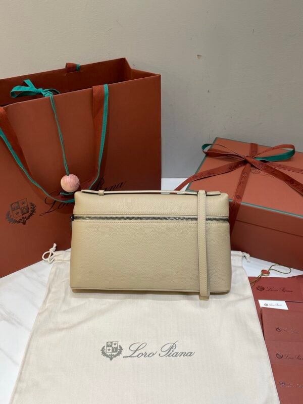 Loro Piana Extra Pouch L29 Grained Calfskin Clutch 29cm Minimalist Designer Lunch Box Bag Detachable Wristlet