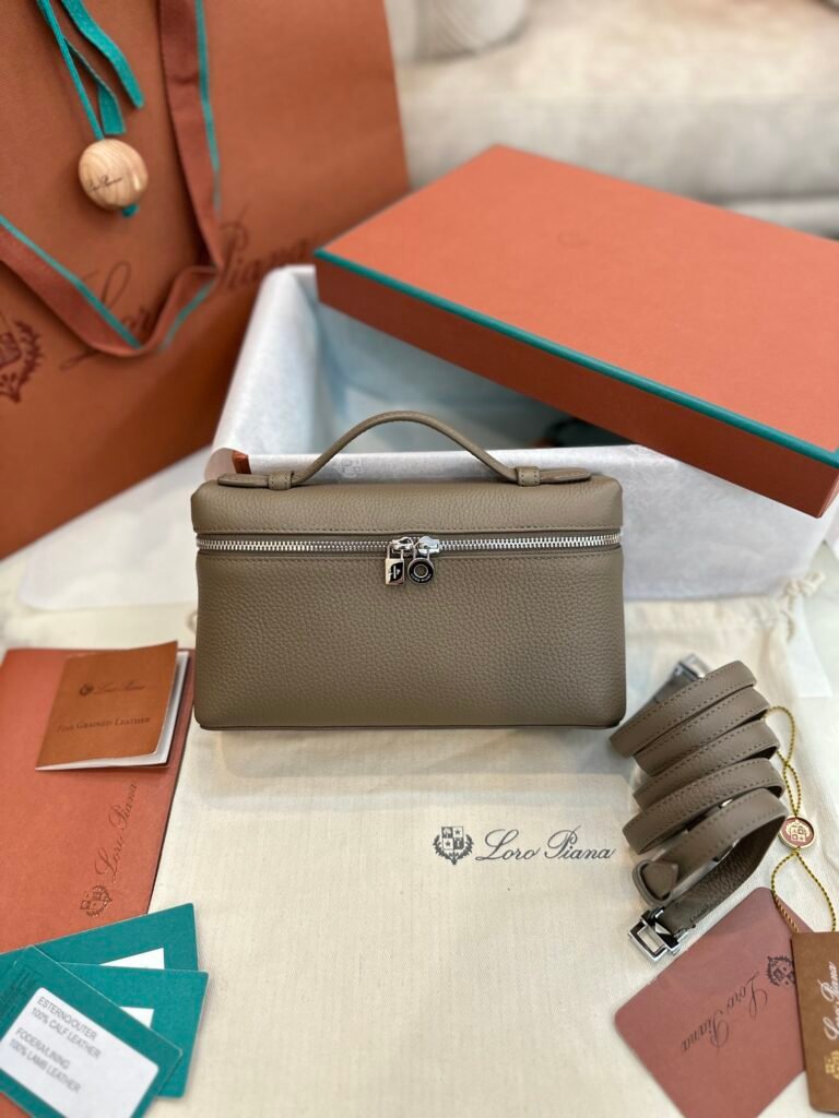 Loro Piana Extra Pocket L19 High-End Top Handle Bag with Detachable Leather Shoulder Strap &ndash; Image 8