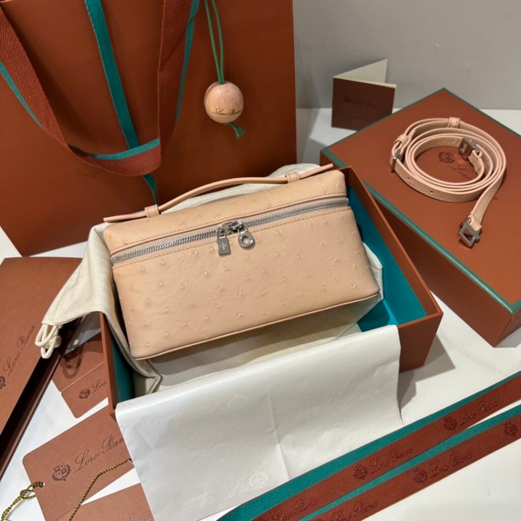 Loro Piana Extra Pocket L19 Ostrich Pattern Bag Ultimate Quiet Luxury Handbag & Crossbody – Image 11