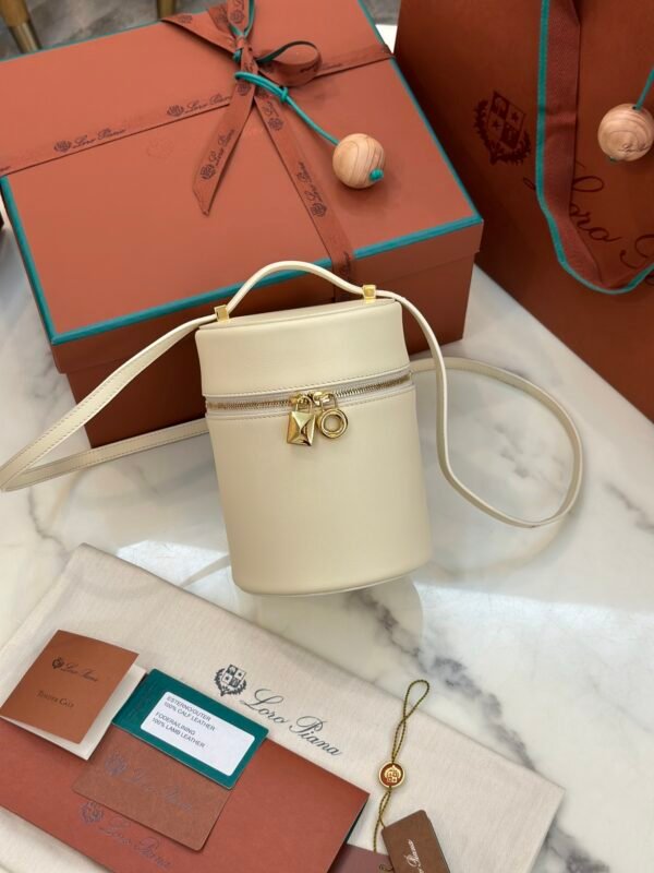 28 Loro Piana Extracase Bucket Bag 12x12x16cm Luxury Calfskin Handbag Designer Leather Vanity Case for Women