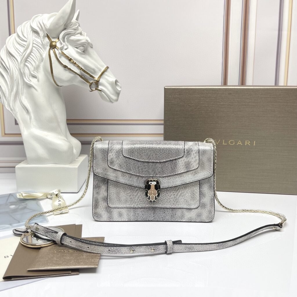 BVLGARI Serpenti Forever Shoulder Bag Metallic Silver Caviar Calfskin Crossbody Bag 22cm Snakehead Handbag – Image 1 BVLGARI Serpenti Forever Shoulder Bag Metallic Silver Caviar Calfskin Crossbody Bag 22cm Snakehead Handbag – Image 1