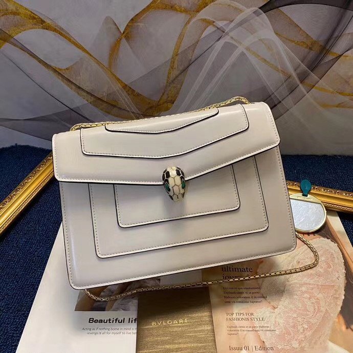 BVLGARI Serpenti Forever Large Leather Shoulder Bag 28cm Crossbody Chain Bag 4 Colors Available – Image 8 BVLGARI Serpenti Forever Large Leather Shoulder Bag 28cm Crossbody Chain Bag 4 Colors Available – Image 8
