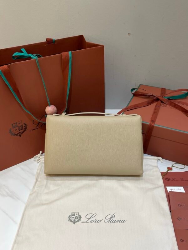 Loro Piana Extra Pouch L29 Grained Calfskin Clutch 29cm Minimalist Designer Lunch Box Bag Detachable Wristlet