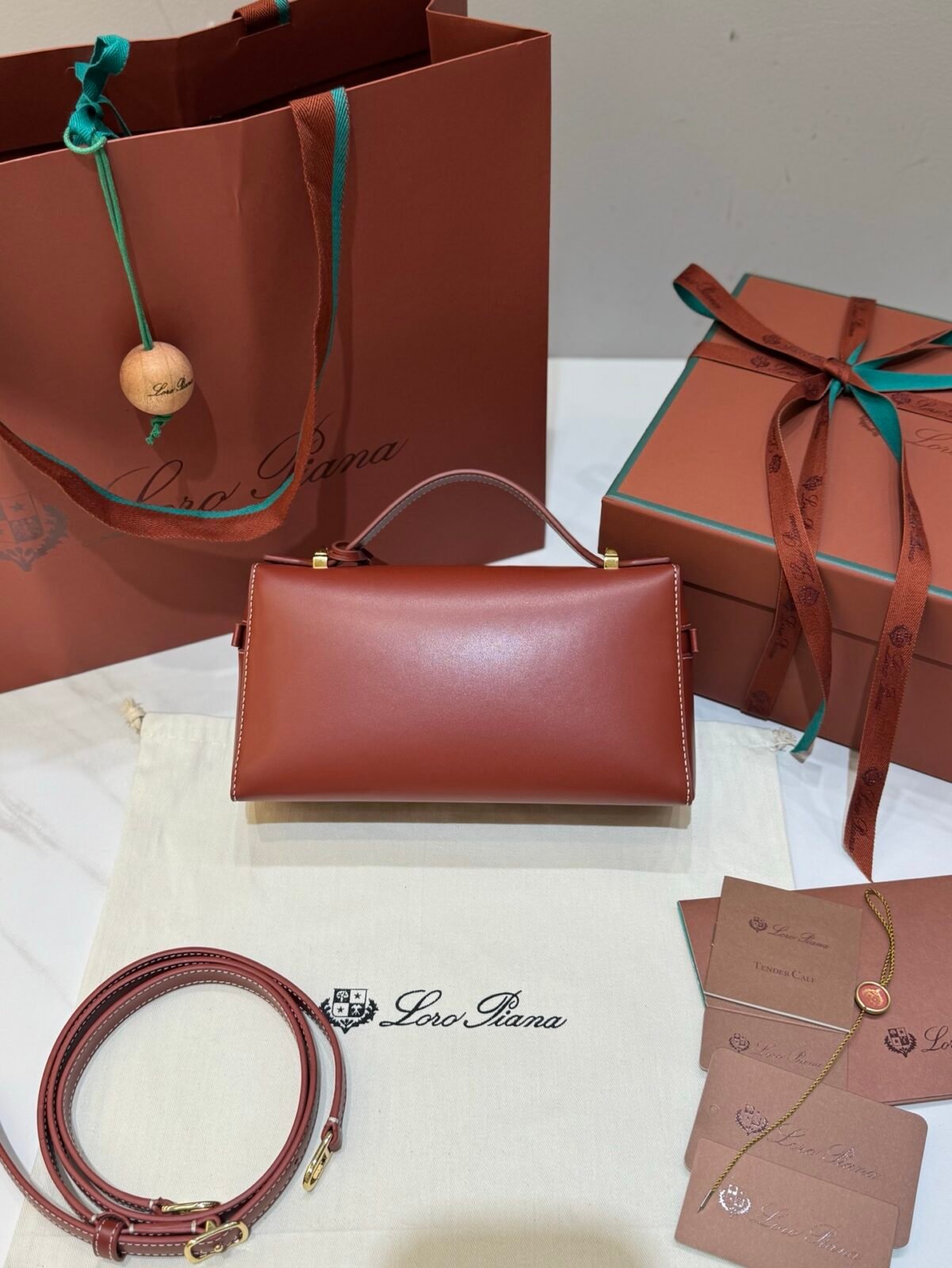 Loro Piana Extra Bag L23 Smooth Calfskin Top Handle Crossbody Bag 23cm for Women Aesthetic Vanity Case Handbag Loro Piana Extra Bag L23 Smooth Calfskin Top Handle Crossbody Bag 23cm for Women Aesthetic Vanity Case Handbag