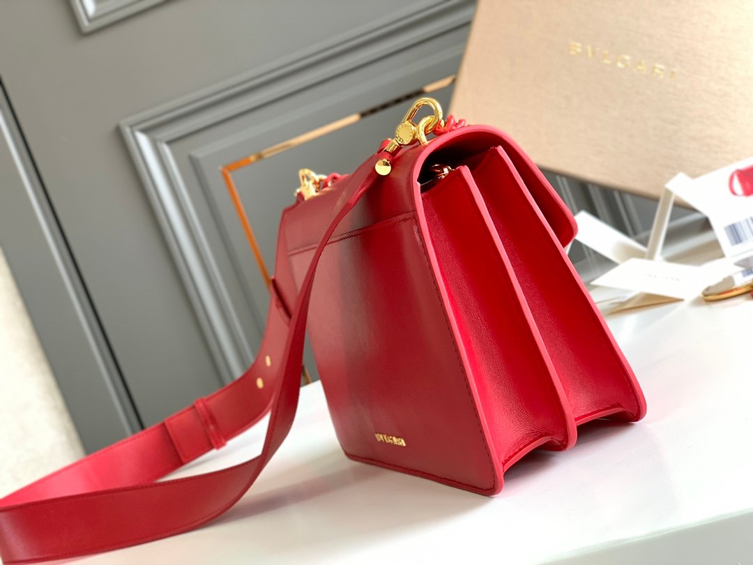 Bvlgari Serpenti Forever Maxi Chain Crossbody Bag 25cm Calf Leather Shoulder Handbag with Snakehead Closure 4 Colors Bvlgari Serpenti Forever Maxi Chain Crossbody Bag 25cm Calf Leather Shoulder Handbag with Snakehead Closure 4 Colors