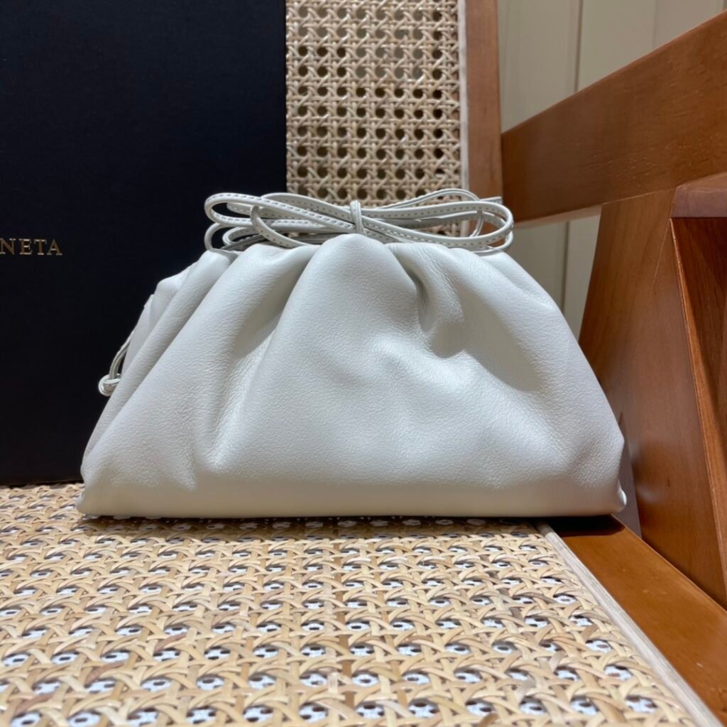 Bottega Veneta The Mini Pouch Bag 22cm Calfskin Leather Clutch & Crossbody Shoulder Bag 8 Colors Dumpling Purse – Image 12 Bottega Veneta The Mini Pouch Bag 22cm Calfskin Leather Clutch & Crossbody Shoulder Bag 8 Colors Dumpling Purse – Image 12