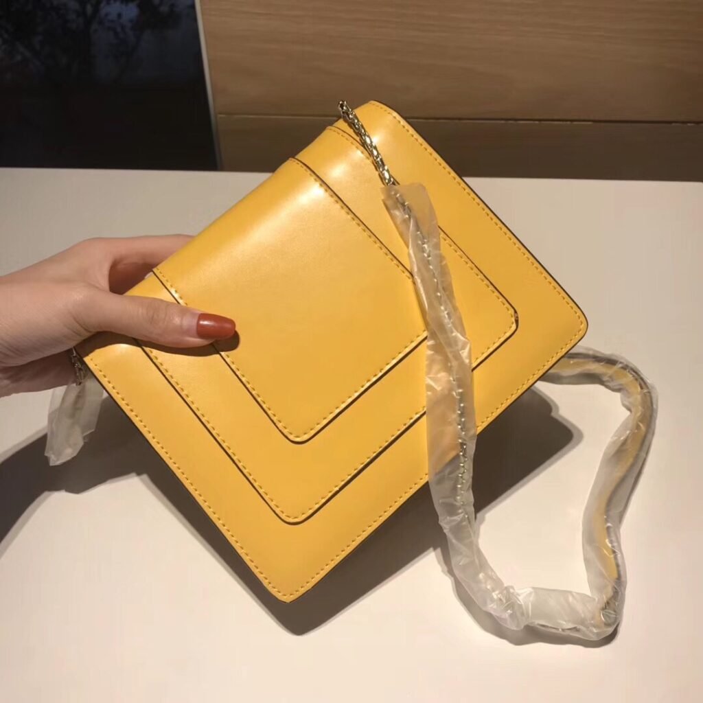 BVLGARI Serpenti Forever Shoulder Bag 20cm Small Calfskin Leather Crossbody Bag Chain Strap 6 Colors – Image 8 BVLGARI Serpenti Forever Shoulder Bag 20cm Small Calfskin Leather Crossbody Bag Chain Strap 6 Colors – Image 8