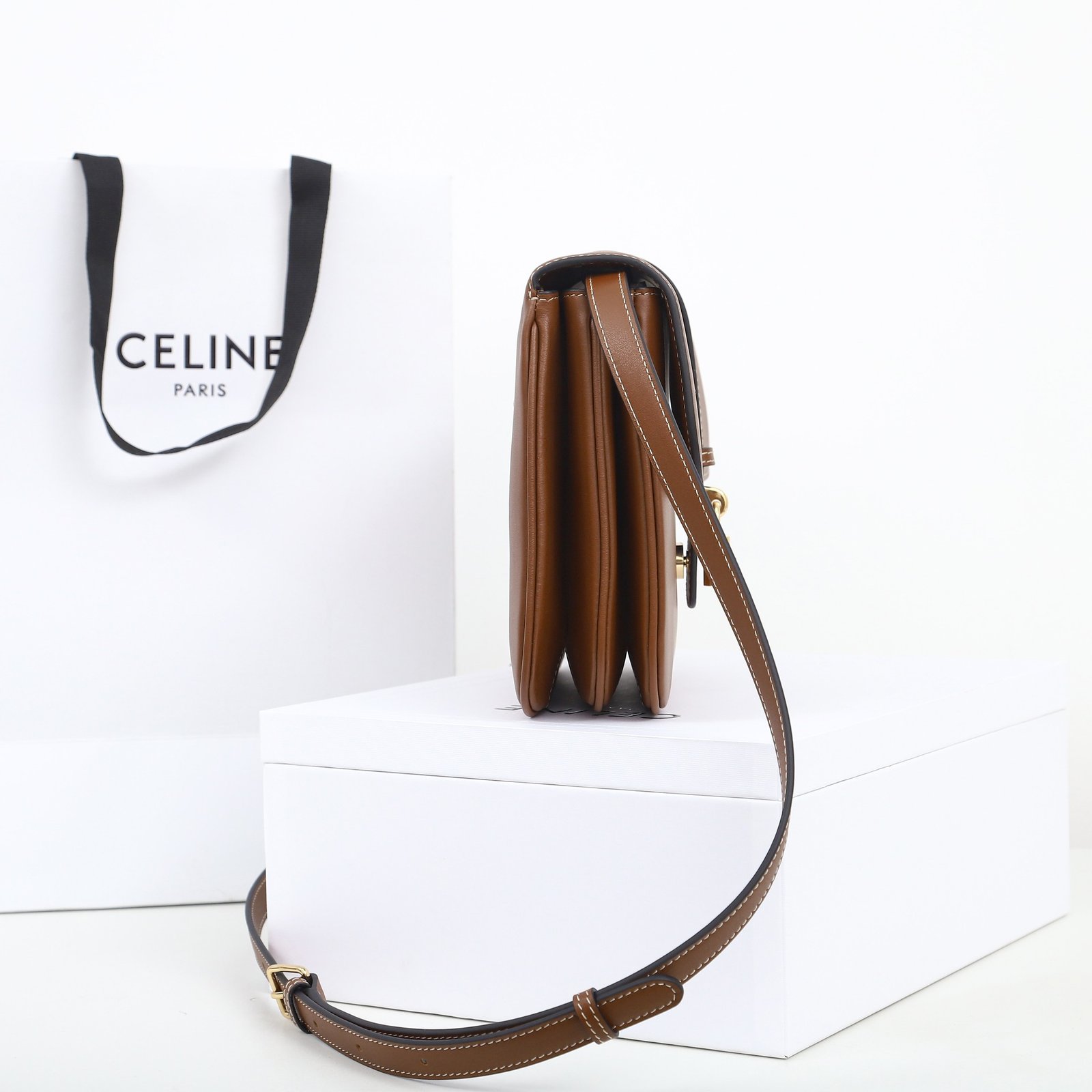 CELINE TABOU Medium Shoulder Bag 22cm Smooth Tan Calfskin Vintage Inspired Crossbody Bag with Gold Padlock Hardware 3