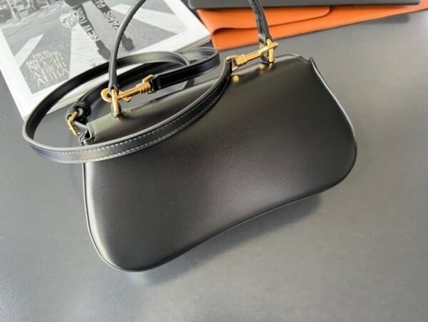 3 Celine Teen Lola Bag 22.5cm Shiny Calfskin Versatile Shoulder and Crossbody Bag with Gold-Tone Triomphe Clasp