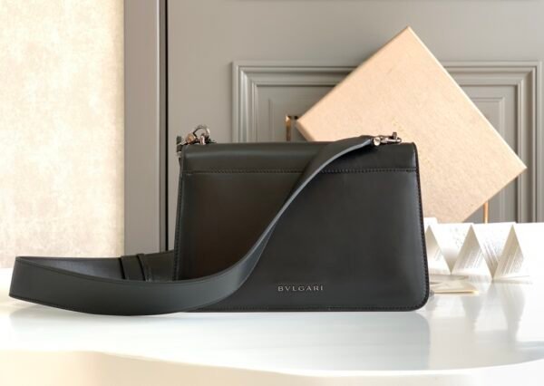 3 Bvlgari Serpenti Forever Maxi Chain Crossbody Bag 25cm Calf Leather Shoulder Handbag with Snakehead Closure 4 Colors