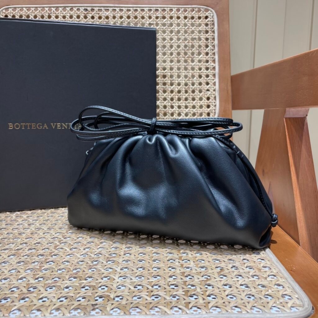 Bottega Veneta The Mini Pouch Bag 22cm Calfskin Leather Clutch & Crossbody Shoulder Bag 8 Colors Dumpling Purse – Image 3 Bottega Veneta The Mini Pouch Bag 22cm Calfskin Leather Clutch & Crossbody Shoulder Bag 8 Colors Dumpling Purse – Image 3
