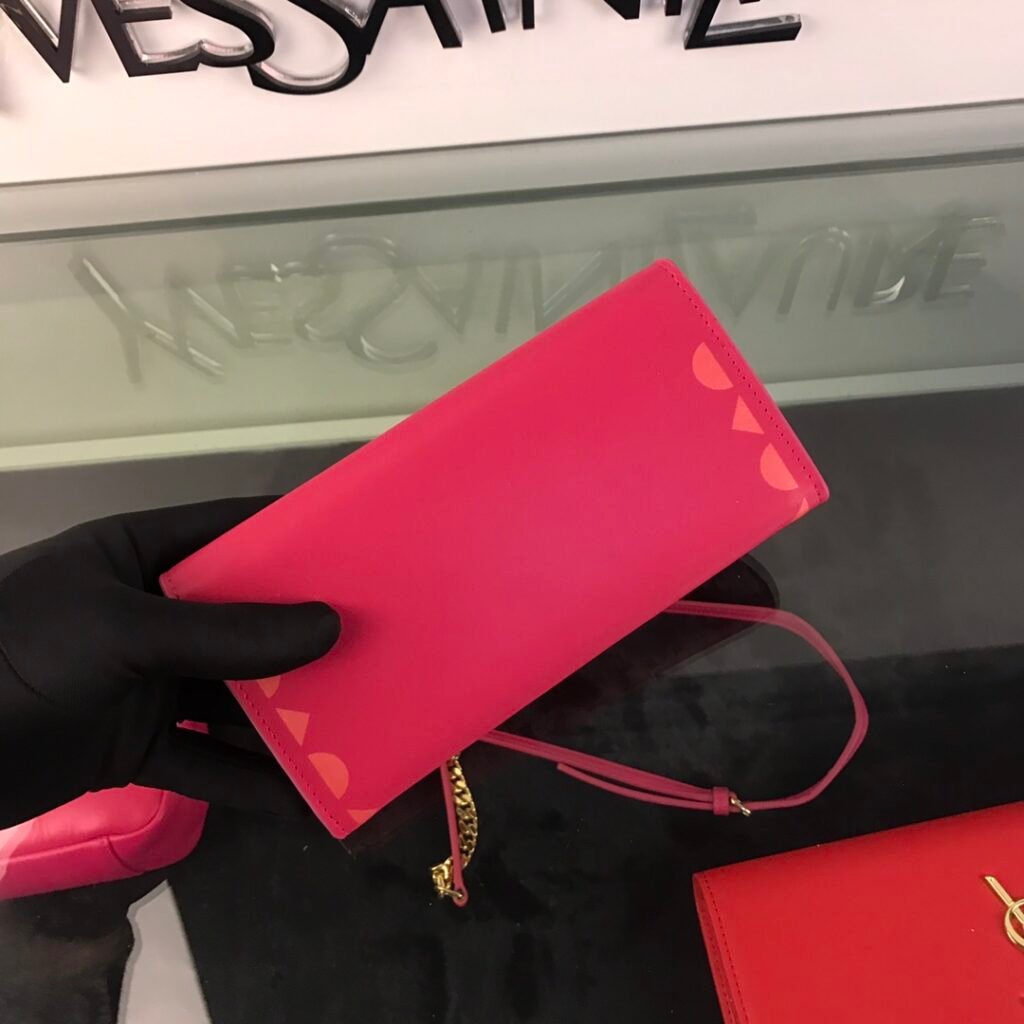 Bvlgari Magenta Leather Continental Zipper Wallet 19cm Authentic Serpenti Head Crossbody Chain Shoulder Bag – Image 3 Bvlgari Magenta Leather Continental Zipper Wallet 19cm Authentic Serpenti Head Crossbody Chain Shoulder Bag – Image 3