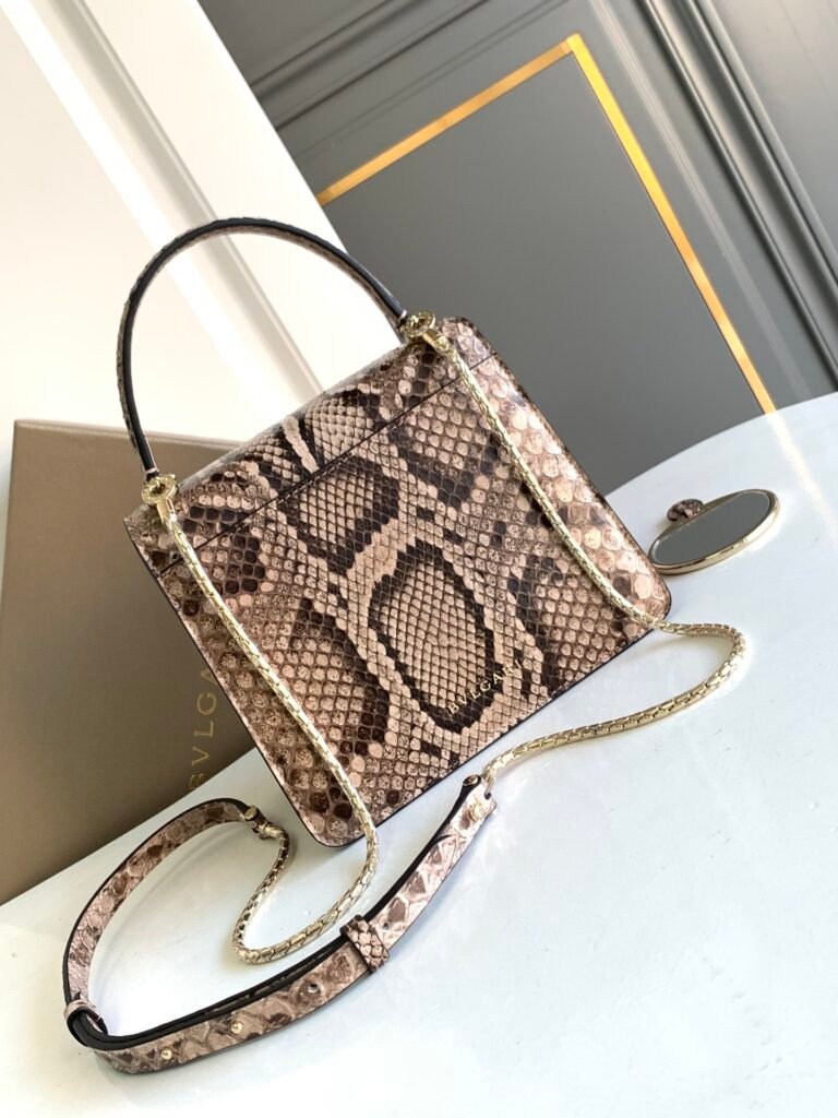 BVLGARI Serpenti Forever Python Bag Misty Opal Grey Shiny Python Skin Top Handle & Shoulder Bag 2 Sizes – Image 4 BVLGARI Serpenti Forever Python Bag Misty Opal Grey Shiny Python Skin Top Handle & Shoulder Bag 2 Sizes – Image 4
