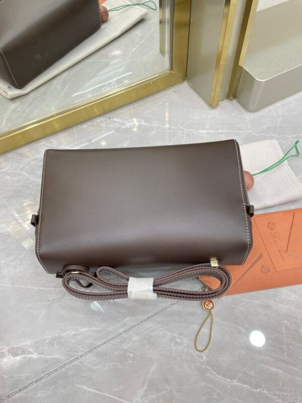 32 Loro Piana Extra Bag L27 Luxury Saddle Leather Crossbody & Shoulder Bag for Women 27cm Vanity Top-Handle Bag