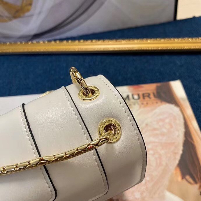 BVLGARI Serpenti Forever Large Leather Shoulder Bag 28cm Crossbody Chain Bag 4 Colors Available – Image 11 BVLGARI Serpenti Forever Large Leather Shoulder Bag 28cm Crossbody Chain Bag 4 Colors Available – Image 11