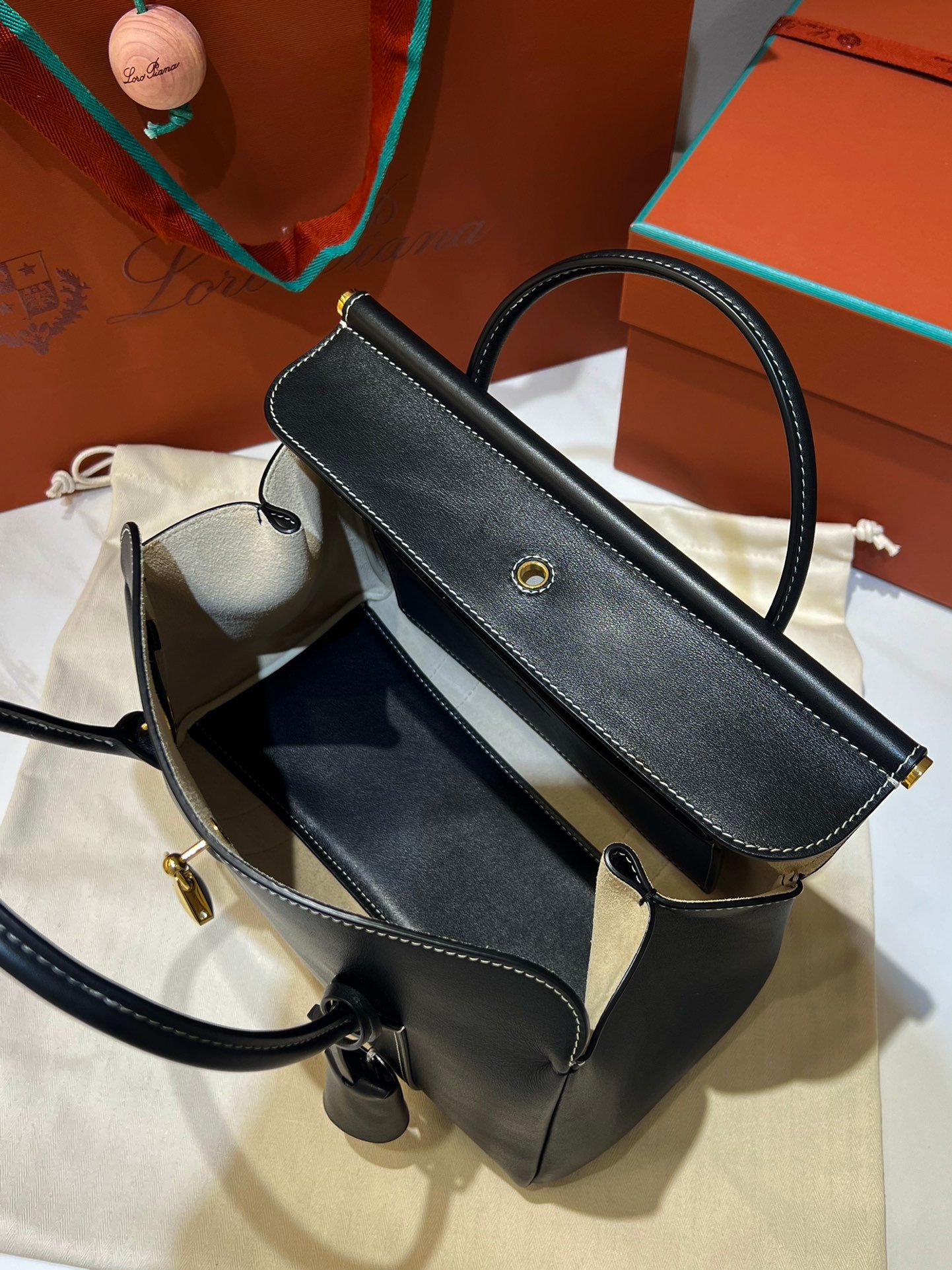 Loro Piana Loom L25 Handbag Grained Leather Designer Top Handle Bag with Crossbody Strap Loro Piana Loom L25 Handbag Grained Leather Designer Top Handle Bag with Crossbody Strap